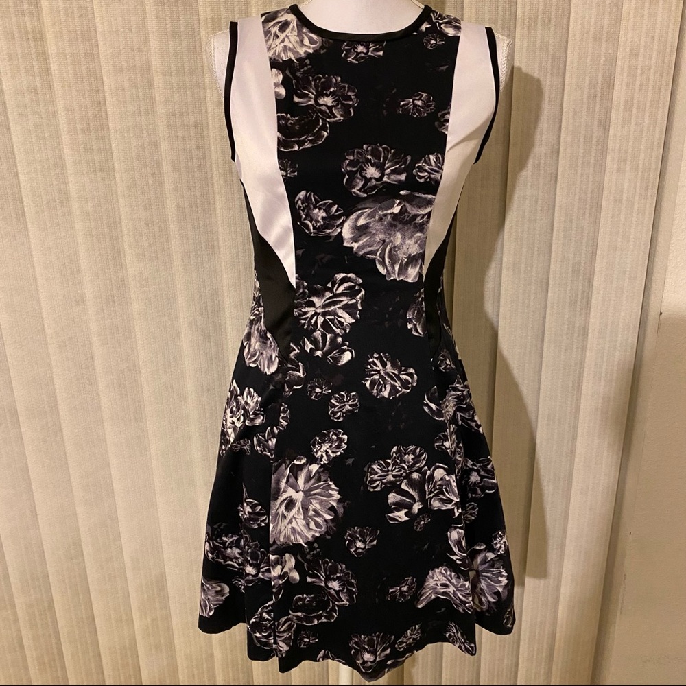 Prabal Gurung for Target Black & White Floral Print Sleeveless Dress
